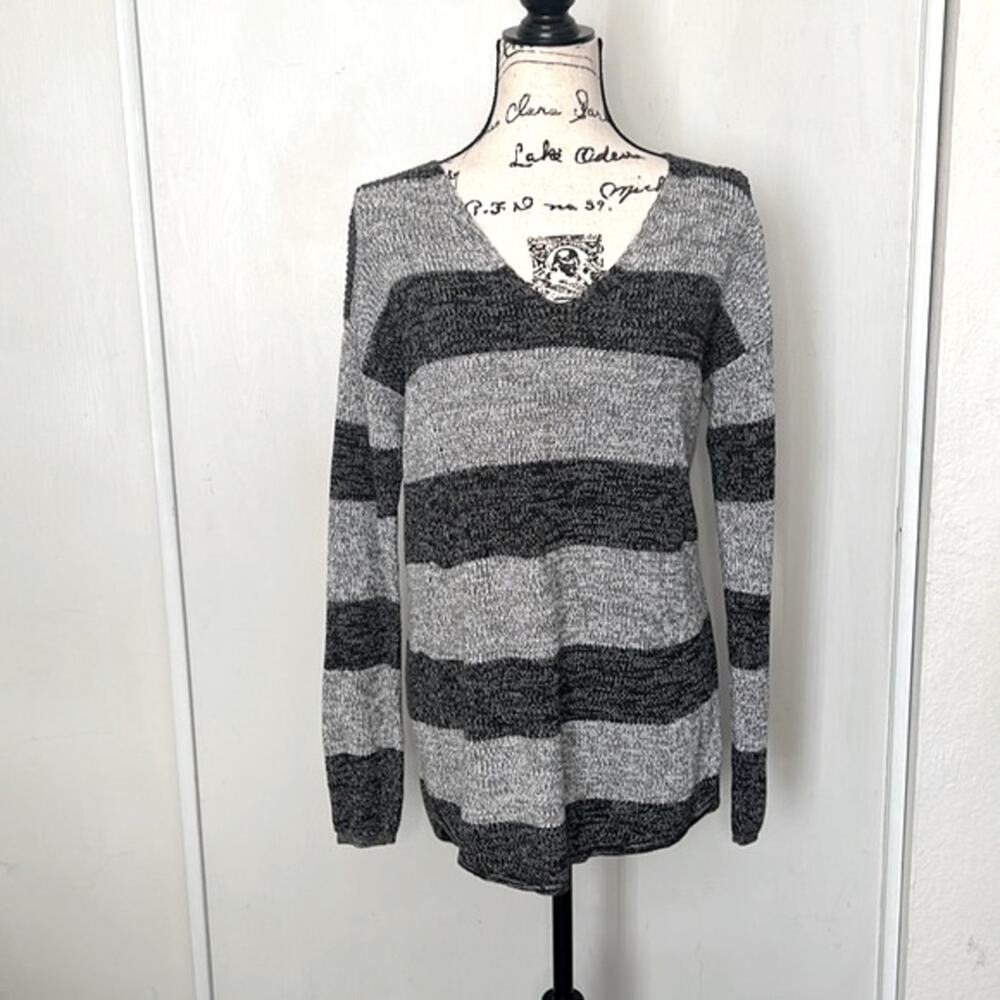 a.n.a Grey Striped Cotton V-Neck Sweater size Large